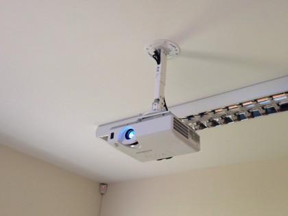 Hitachi Projector installed in doctor’s surgery